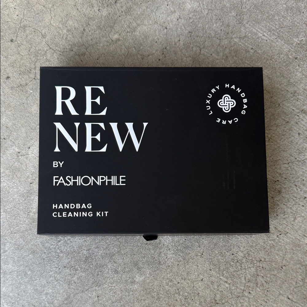 BNIB FASHIONPHILE RENEW HANDBAG CLEANING KIT